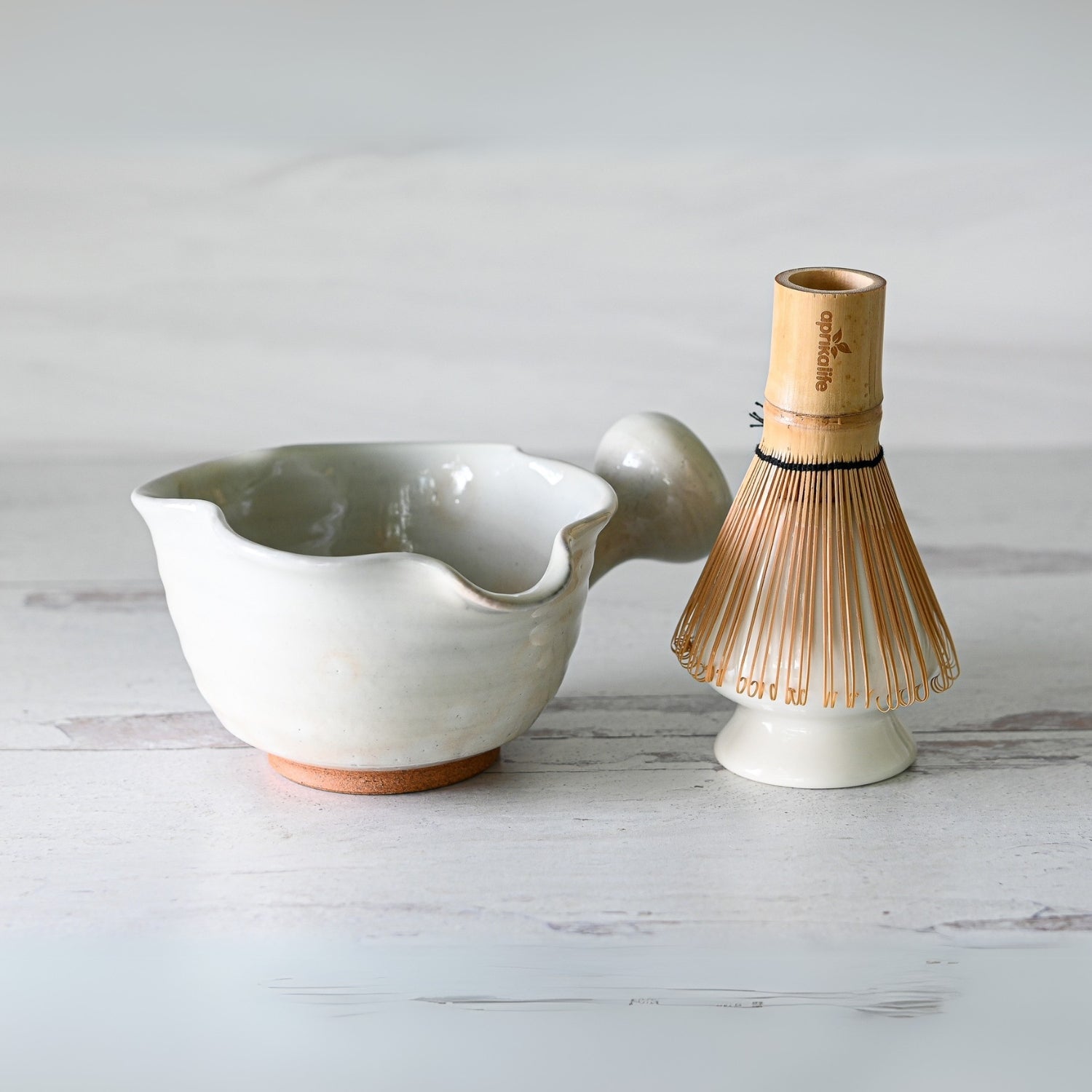 White Wavy Matcha Bowl with Spout Set by Aprika Life