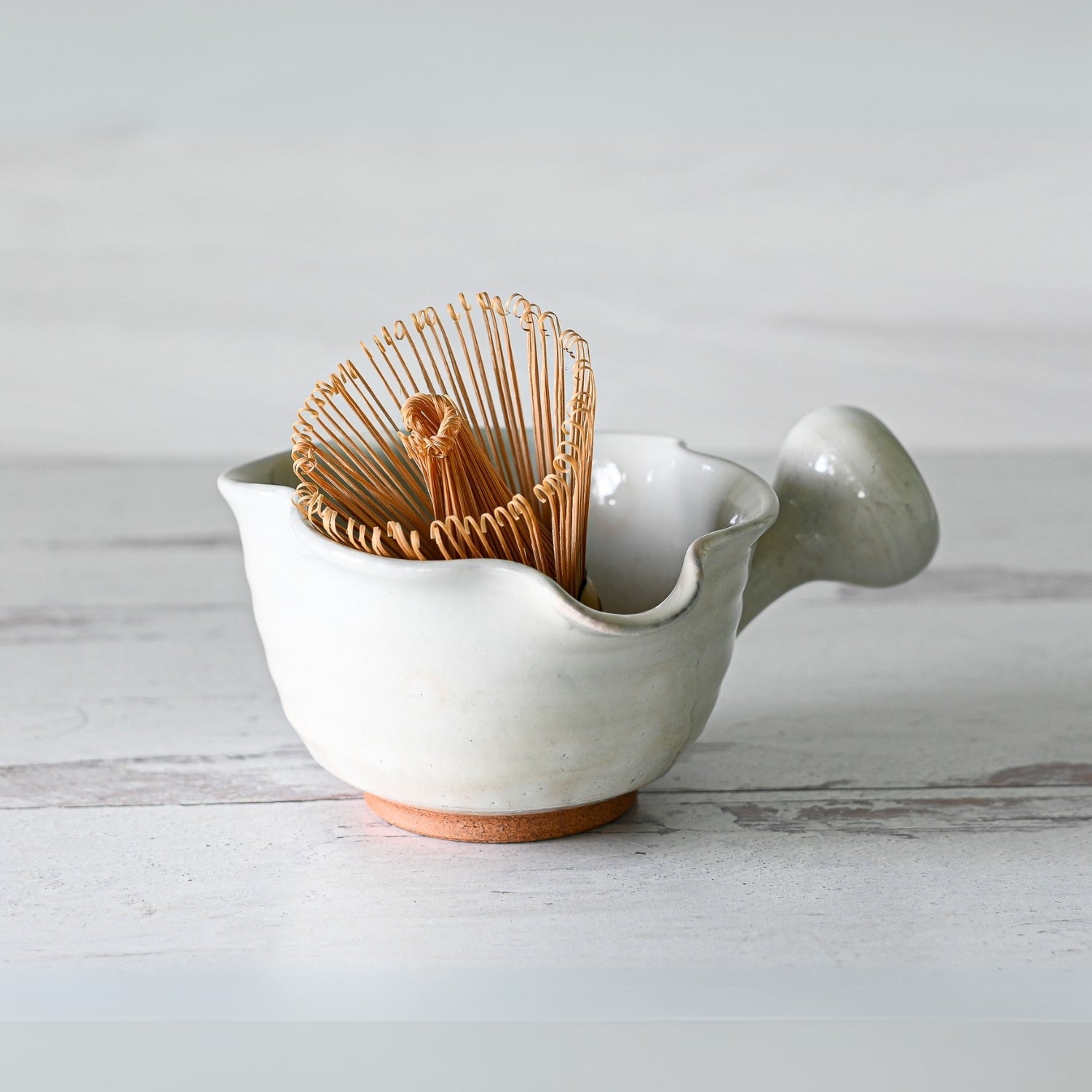 White Wavy Matcha Bowl with Spout Set by Aprika Life